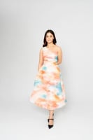 فستان بألوان متداخلة