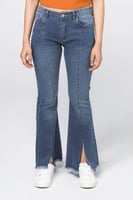 بنطلون جينز بقصة الجرس