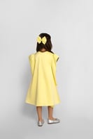 فستان بأكمام كبيرة مميزة