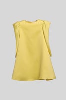 فستان بأكمام كبيرة مميزة