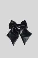 فيونكة جلدية اسود