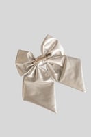 فيونكة جلدية ذهبي