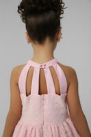 فستان بقصة البالون مع شرائط خلفية