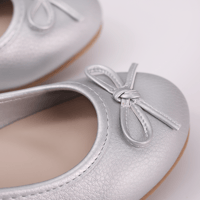 حذاء أنت أبهه فضي