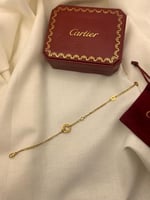 سوارة مستوحاة من كارتير ذهبي