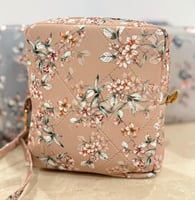 خربزي وسجادة سفر