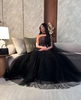 فستان سهرة أسود فخم بفصوص لامعة