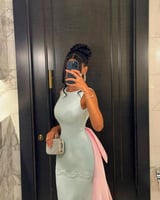 فستان سهرة كت سماوي بذيل وردي