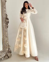 فستان سهره راقي بخامه ميكادو تطريز ورد خياطه يدوي...