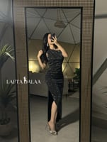 فستان سهرة ناعم بتصميم انيق