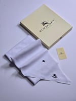 غتره بيضاء من BURBURRYساده 2026