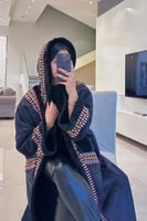 معطف شتوي شرقي طويل مطرز بأناقة