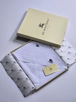 غتره بيضاء من BURBURRYساده 2026