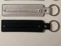 ميداليه مفاتيح جلد