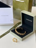 اسوارة نسائية وخاتم مرصع زركون فانكليف