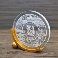 درع كريستال مع قاعدة معدن