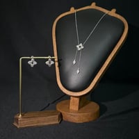 عقد مميز وانيق