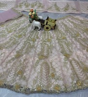 هينغا ملكية بتطريز ذهبي فاخر