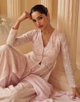 نعومة تعرف طريق القلوب