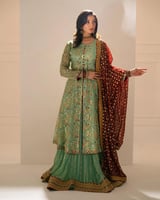 لمسة زمردية ملكية