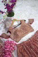 ساري عروس أحمر ملكي مطرز بالفخامة