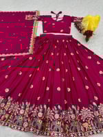 أنوثة تتحدث بالفوشيا