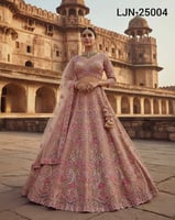 ساري يسرق القلب بتطريزه الفاخر