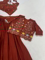 فستان سهرة بتدرج لوني جذاب