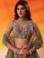 لونك يسرق اللمعه من عيون الدنيا