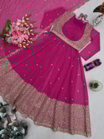 لبس هندي وردي فخم بتطريز ذهبي