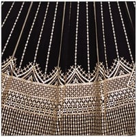 اسود ليلي مطرز بالذهبي