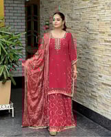 بنجابي هندي أحمر فخم