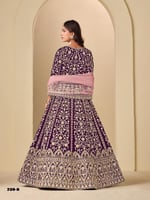 لبس عروس انيق بلمسة ملكية