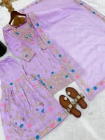 رقة وهدوء يسرقان القلب