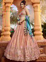 سحر الألوان الشرقية ساري هندي ملكي بأربعة تصاميم ف...