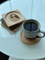 قاعدة كوب خشبية انحتها بإسمك