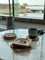 قاعدة كوب خشبية انحتها بإسمك