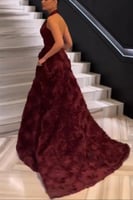 فستان سهرة علاق ورد