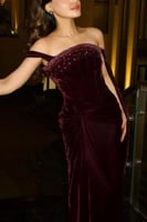 فستان عودي مخمل تطريز