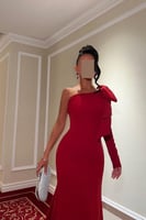 فستان فيونكة كتف