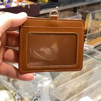 حامل بطاقة جلد عرضي خاص بموظفين شؤون الحرمين