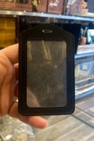 حامل بطاقة جلد طولي خاص بموظفين ارامكو