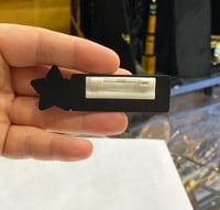 بروش اسم ( عرض 8 سم ارتفاع 2.7 سم )