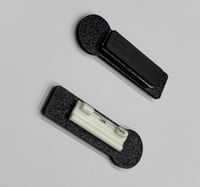 نيم تاق ( بروش اسم ) المقاس 7.25 سم * 2.4 سم