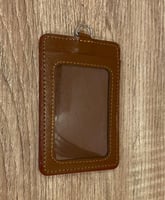 حامل بطاقة خاص بموظفين الأمانات