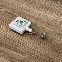 تعليقة بلاستيك لون أبيض مربع