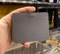 حامل بطاقة جلد عرضي خاص بموظفين شؤون الحرمين