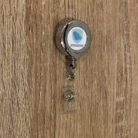 تعليقة بطاقة عمل لون فضي دائري ( بلاستيك ) 20 مل