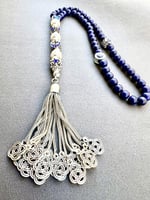 تعليقة الهلال للسيارة