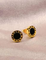 أقراط بثلاث مقاسات ذهبي